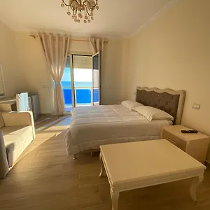 4* Hotell 3 Vellezerit