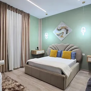 Apartment Center And, Durres